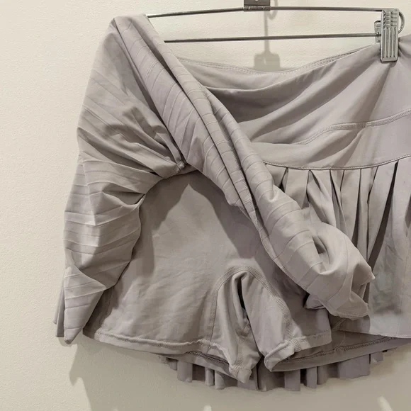 Gold hinge skort - Picture 4 of 4